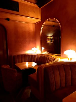 Bar Bonobo by null