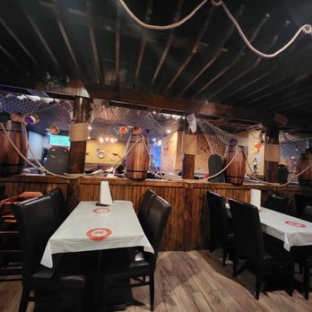 Hot N Crazy Crab - the interior of a restaurant - Seafood Near Me - Brandon, Florida