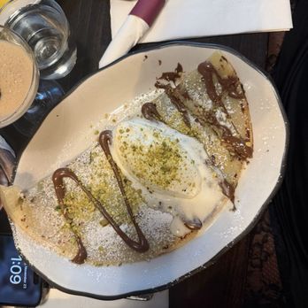 La petite joie - Pistache  Crêpe - French Near Me - Brooklyn, New York