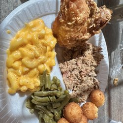 Hursey's Bar-B-Q - Broasted chicken and bbq with slaw