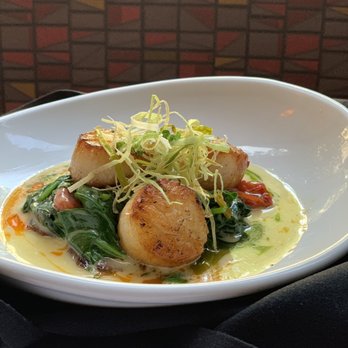 Bistro 218 - Sea scallops - French Near Me - Birmingham, Alabama