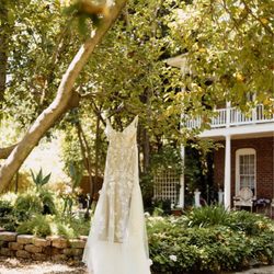 The Heirloom Inn Weddings - Beautiful garden
