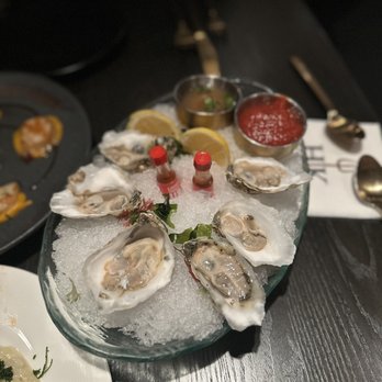 Gordon Ramsay Hell's Kitchen - Half dozen oysters - Steakhouses Near Me - Stateline, Nevada