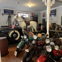 Clark's Bears - More vintage Indian motorcycles and what appears to be a "car-drawn horse!"