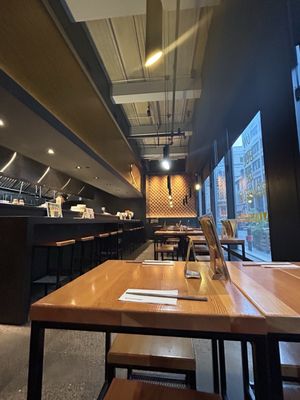 KINTON RAMEN SQUARE-VICTORIA by null