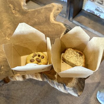 Social Bean Cafe - Chocolate chip cookie and banana bread - Cafes Near Me - Tempe, Arizona