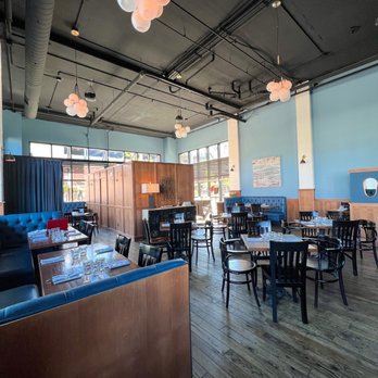 Squire House - Dining Room - Bars Near Me - Bozeman, Montana Squire House - Dining Room - Bars Near Me - Bozeman, Montana
