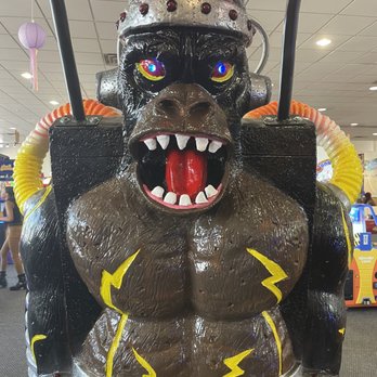 Chuck E. Cheese - Ape fam - Pizza Near Me - Victorville, California