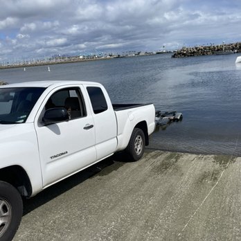 A&E Autoservice - Very reasonable prices on boat, trailer, tires, and wheel bearing service - Oil Change Stations Near Me - San Pedro, California A&E Autoservice - Very reasonable prices on boat, trailer, tires, and wheel bearing service - Oil Change Stations Near Me - San Pedro, California