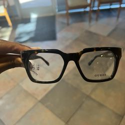 Ledesma Optometry - My new frames!