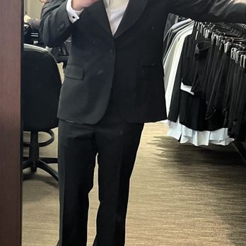Men's Wearhouse - Poor jacket fit - Men's Clothing Near Me - RENO, Nevada Men's Wearhouse - Poor jacket fit - Men's Clothing Near Me - RENO, Nevada