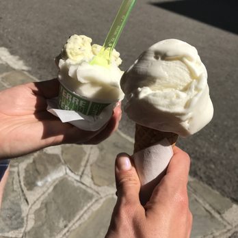 5 Terre Gelateria - Kiwi and lemon gelato (in cup) and fior di latte (in cone). - Gelato Near Me - Manarola, SP