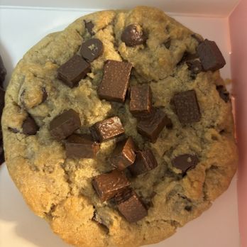 Crumbl - Millenia - Chocolate Chunk - Bakeries Near Me - Orlando, Florida Crumbl - Millenia - Chocolate Chunk - Bakeries Near Me - Orlando, Florida
