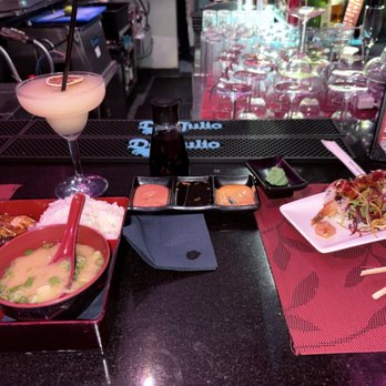 Mama Sushi - Sushi Bars Near Me - New York, New York