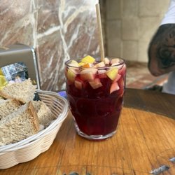 Bodega la Venencia - Sangria and bread