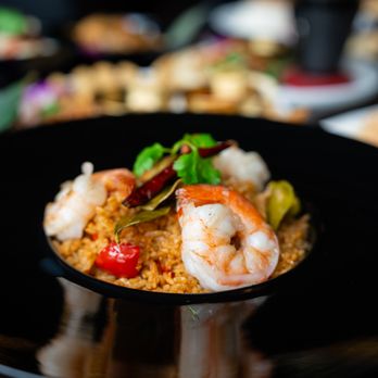Som Dee Thai Kitchen & Bar - Thai Near Me - Denver, Colorado