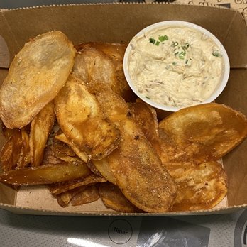 Mode Brewing - Fresh potato chips and caramelized onion dip - Breweries Near Me - Orangevale, California Mode Brewing - Fresh potato chips and caramelized onion dip - Breweries Near Me - Orangevale, California