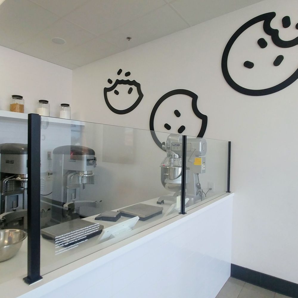 Crumbl - Mansfield - Bakeries Near Me - Mansfield, Texas