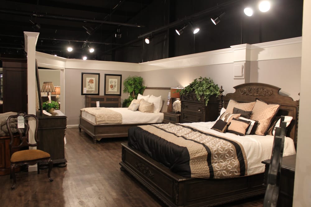 D T MCCALL & SONS Updated September 2024 18 Photos & 22 Reviews 101 Water St, Carthage