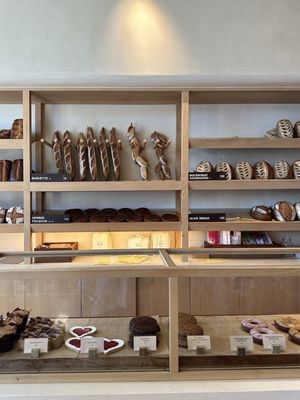 Modern Bread and Bagel by null