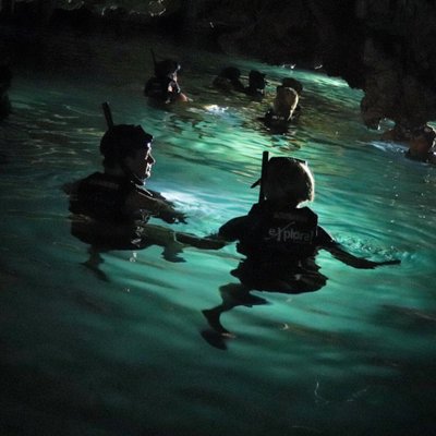 Cenote Chaak Tun by null