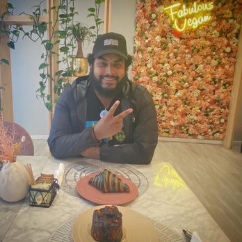 L'Artisane Creative Bakery - Bakeries Near Me - Coral Gables, Florida L'Artisane Creative Bakery - Bakeries Near Me - Coral Gables, Florida