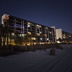 The Sandpiper Beacon Beach Resort - Back of seachase condos