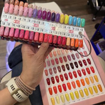 Shiloh Nails & Spa - Nail Salons Near Me - Windsor, California