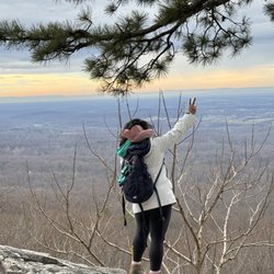Bears Den - Bear's den rocky overlook