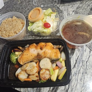 Tomo Asian Cuisine - Salmon & scallops. 06-14-26 - Asian Fusion Near Me - Hanover, Maryland