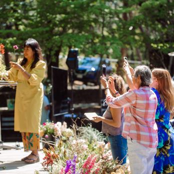 Gorgeous and Green - Pilar speaking at the 2021 Slow Flowers Summit - Floral Designers Near Me - Oakland, California Gorgeous and Green - Pilar speaking at the 2021 Slow Flowers Summit - Floral Designers Near Me - Oakland, California