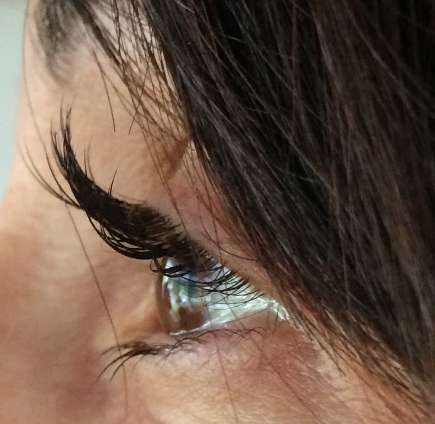Sister Lashes Logo