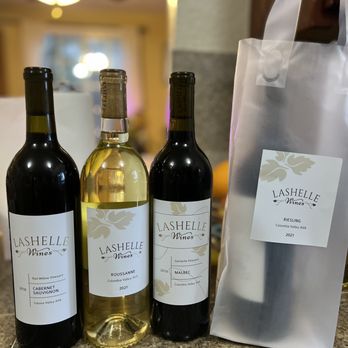 LaShellé - Cabernet, Malbec, Roussanne - Wineries Near Me - Woodinville, Washington