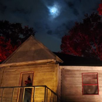 Sir Henry's Haunted Trail - Sir Henry's Haunted Trail - Haunted Houses Near Me - Plant City, Florida Sir Henry's Haunted Trail - Sir Henry's Haunted Trail - Haunted Houses Near Me - Plant City, Florida