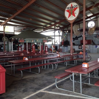 Texas Pride Barbecue - Out door seating - Barbeque Near Me - Adkins, Texas Texas Pride Barbecue - Out door seating - Barbeque Near Me - Adkins, Texas