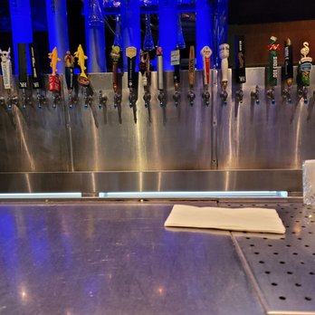 Yard House - Bars Near Me - Hallandale Beach, Florida