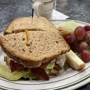 84th Classic Cafe - Diners Near Me - West Allis, Wisconsin 84th Classic Cafe - Diners Near Me - West Allis, Wisconsin