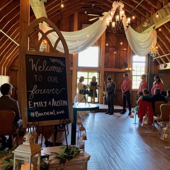 Weddings By Bobbie - Country wedding barn - Officiants Near Me Weddings By Bobbie - Country wedding barn - Officiants Near Me
