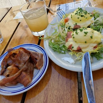 The Bonnie - Salmon Benedict, Bonnie Punch and side of bacon - Cocktail Bars Near Me - Astoria, New York The Bonnie - Salmon Benedict, Bonnie Punch and side of bacon - Cocktail Bars Near Me - Astoria, New York
