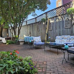 Grace Manor Bed and Breakfast - Garden