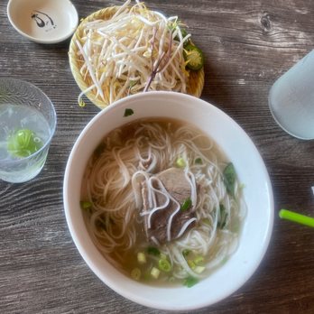 LongAn Restaurant - Pho dac biet(Noodle soup) - Vietnamese Near Me - Glenview, Illinois LongAn Restaurant - Pho dac biet(Noodle soup) - Vietnamese Near Me - Glenview, Illinois