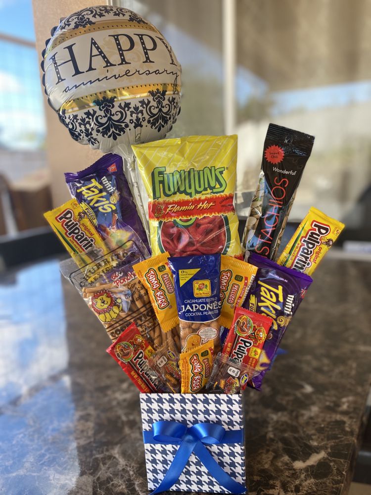 Fresh Frutas Arrangements Logo