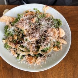 Salmon kale salad