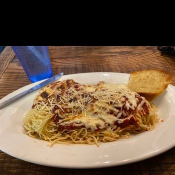 Frank's Place - Mmmm! Frank's chicken Parmesan with garlic toast! - Pizza Near Me - Manchester, Michigan