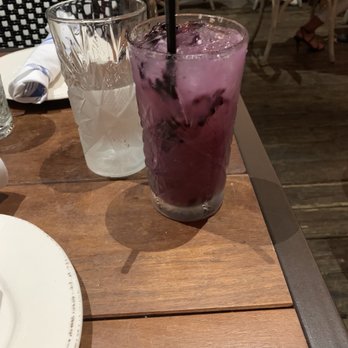 Lique Miami - Pink smash with blackberries - Mediterranean Near Me - North Miami Beach, Florida Lique Miami - Pink smash with blackberries - Mediterranean Near Me - North Miami Beach, Florida