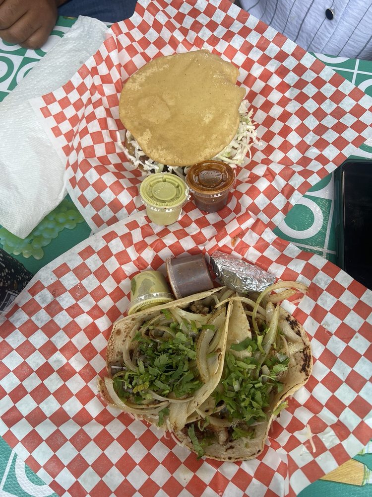 Taqueria Los Cochos