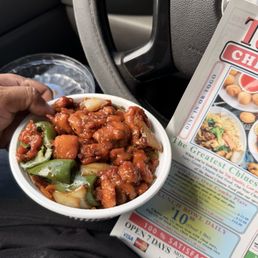 Lunch Bowl $10.99 (chow mein , rice & jalapeño chicken) Lunch Bowl $10.99 (chow mein , rice & jalapeño chicken)
