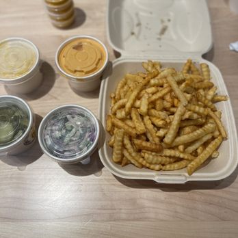 Dave's Hot Chicken - Fries with side of Mac n Cheese, and Cole Slaw - Chicken Shop Near Me - Washington, DC, District of Columbia Dave's Hot Chicken - Fries with side of Mac n Cheese, and Cole Slaw - Chicken Shop Near Me - Washington, DC, District of Columbia