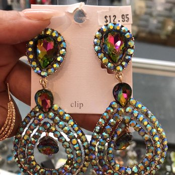 Jun Lee Trading Company - Earrings. - Jewelry Near Me - Memphis, Tennessee Jun Lee Trading Company - Earrings. - Jewelry Near Me - Memphis, Tennessee