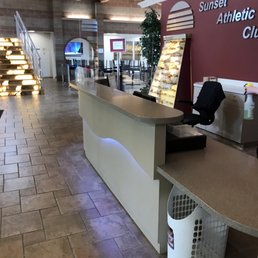 Nice safe barriers for the workers and sanitizers